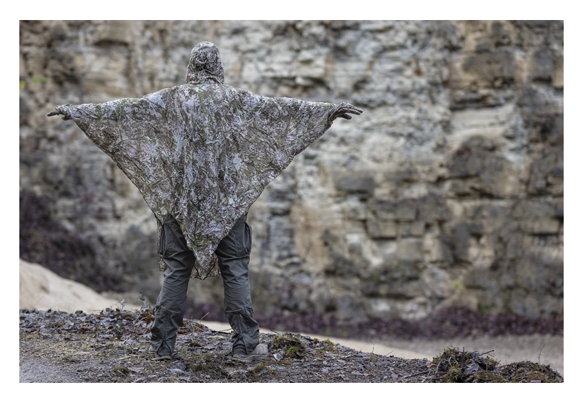 Ghosthood Compact-Poncho